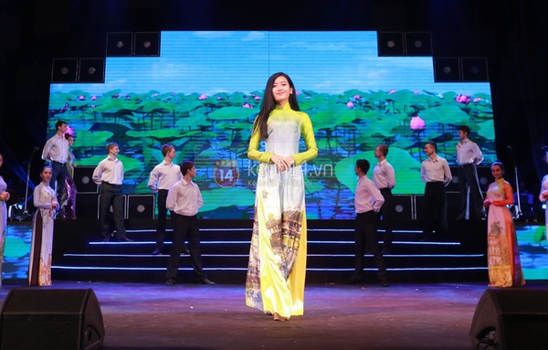 Hoa hậu Kỳ Duyên nhí nhảnh bên Thanh Hằng 7