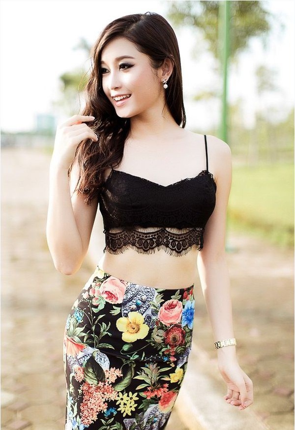 Đặt l&ecirc;n b&agrave;n c&acirc;n 5 mỹ nh&acirc;n trẻ Vbiz c&oacute; h&igrave;nh thể ho&agrave;n hảo nhất 12