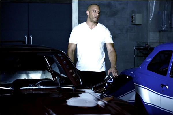 Tay đua "Fast 6" chơi trò giấu mặt 5