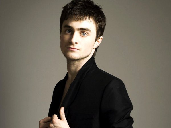 Daniel Radcliffe sang Nhật điều tra tội phạm 1