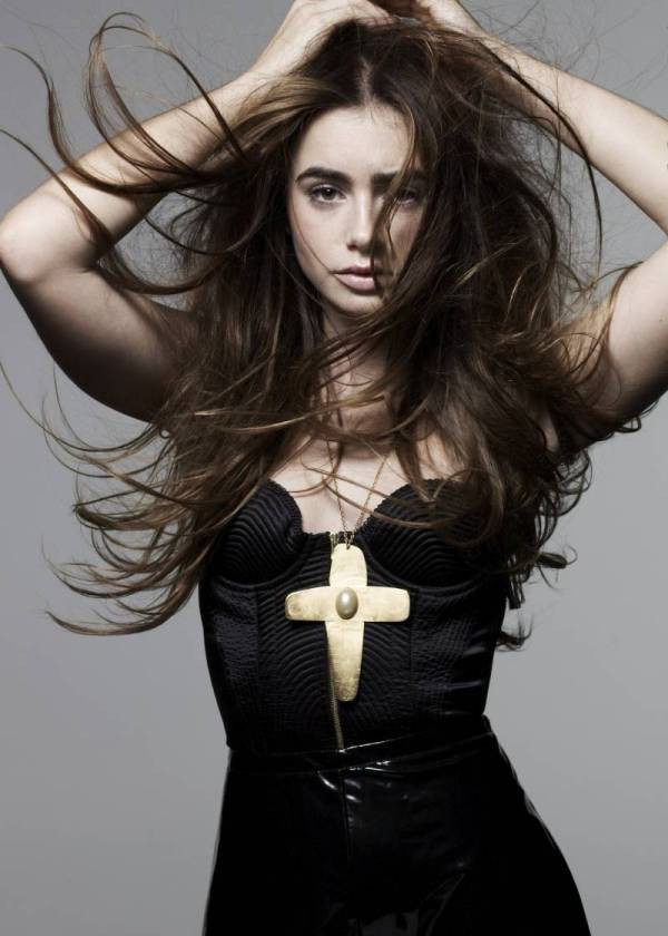 “Bạch Tuyết” Lily Collins đi săn zombie 2