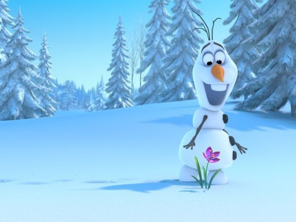 Tuần lộc và người tuyết của Disney giành nhau cà rốt  3