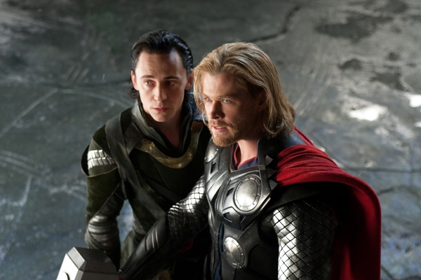 Loki (Tom Hiddleston) vắng mặt trong "The Avengers 2" 2