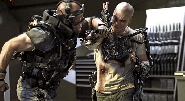 Matt Damon quyết sống mái với bầy lũ robot 1