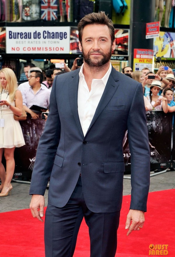 Hugh Jackman khoe siêu xe tại lễ ra mắt "The Wolverine" 8