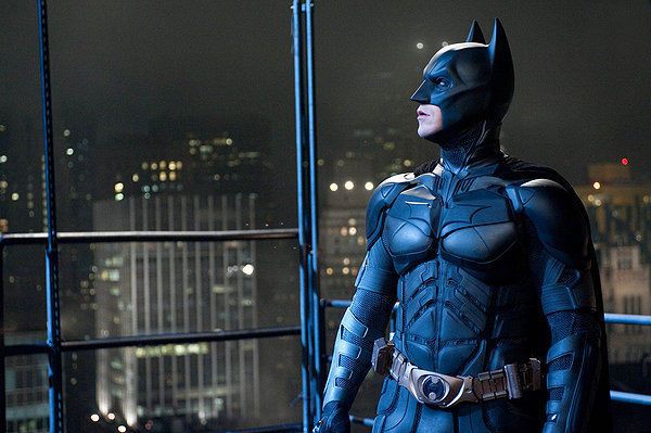 Christian Bale được vời trở lại đóng Batman với giá 50 triệu USD