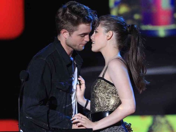 Kristen Stewart thử tài làm biên kịch để quên Robert Pattinson 6