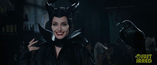 Đội quân tàn ác của Phù thủy Maleficent (Angelina Jolie) 1