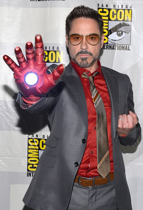 Iron Man chúc các bạn năm mới vui vẻ 5