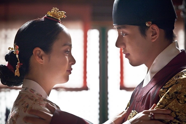 Nhà vua muốn có con với Jang Ok Jung (Kim Tae Hee) 2