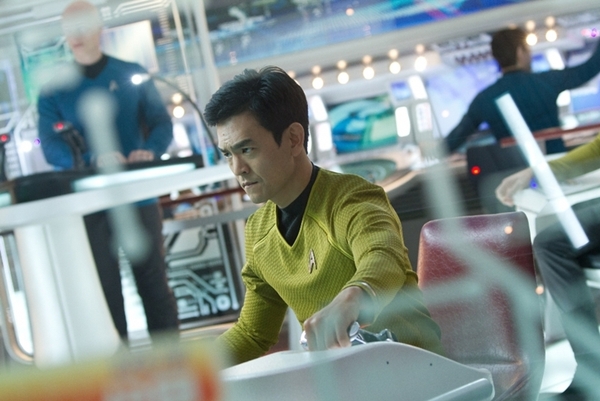 "Star Trek Into Darkness" hấp dẫn hơn mong đợi 8