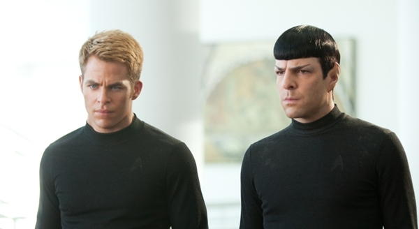 "Star Trek Into Darkness" hấp dẫn hơn mong đợi 2