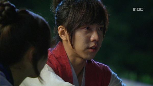 Kang Chi (Lee Seung Gi) đau đớn vì không thể cứu người yêu 3