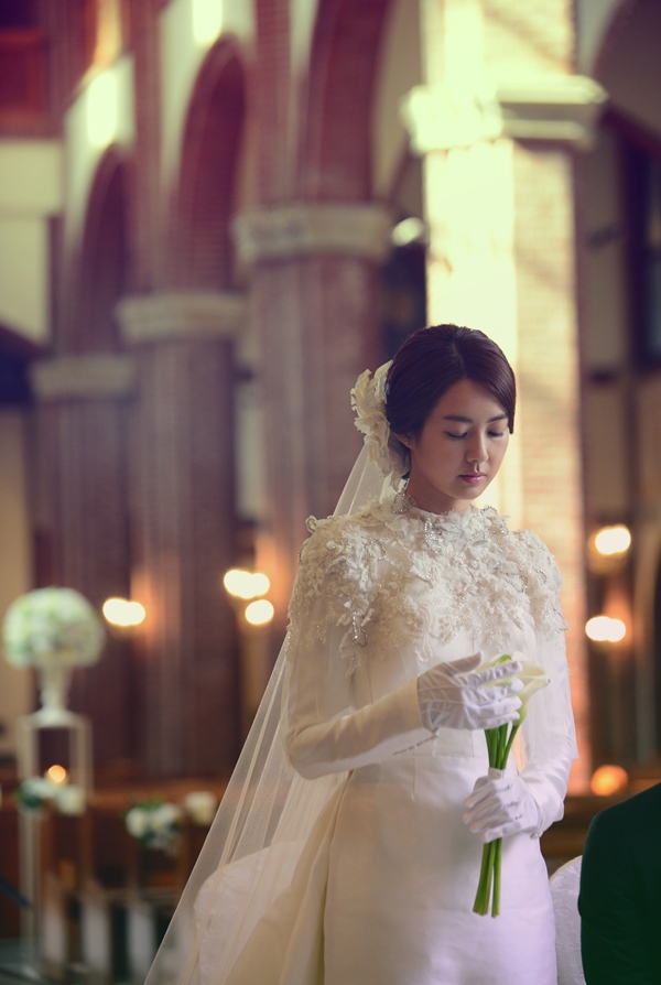 Vẻ đẹp u sầu của c&ocirc; d&acirc;u tiểu thư xứ H&agrave;n 2