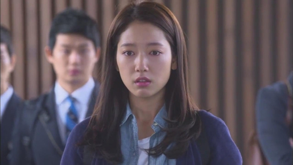 Park Shin Hye lù lù chen ngang giữa Lee Min Ho và Kim Woo Bin 4