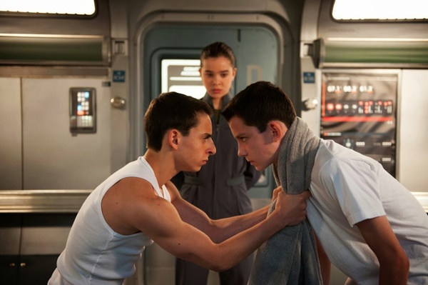 "Ender’s Game" - Cuộc đấu độc đáo của đứa trẻ biết cầm quân 1