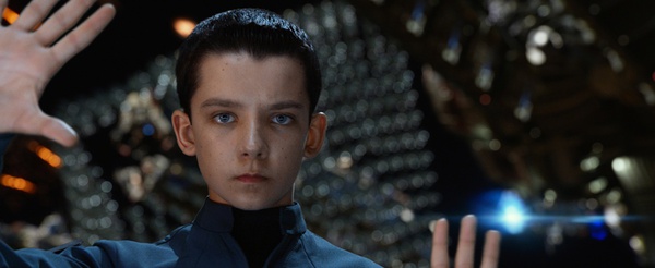 "Ender’s Game" - Cuộc đấu độc đáo của đứa trẻ biết cầm quân 8