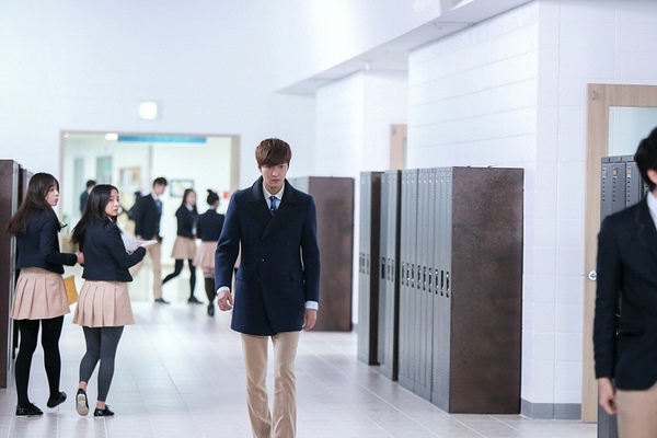 Kim Tan suýt bật khóc vì khó lòng bảo vệ Eun Sang 5