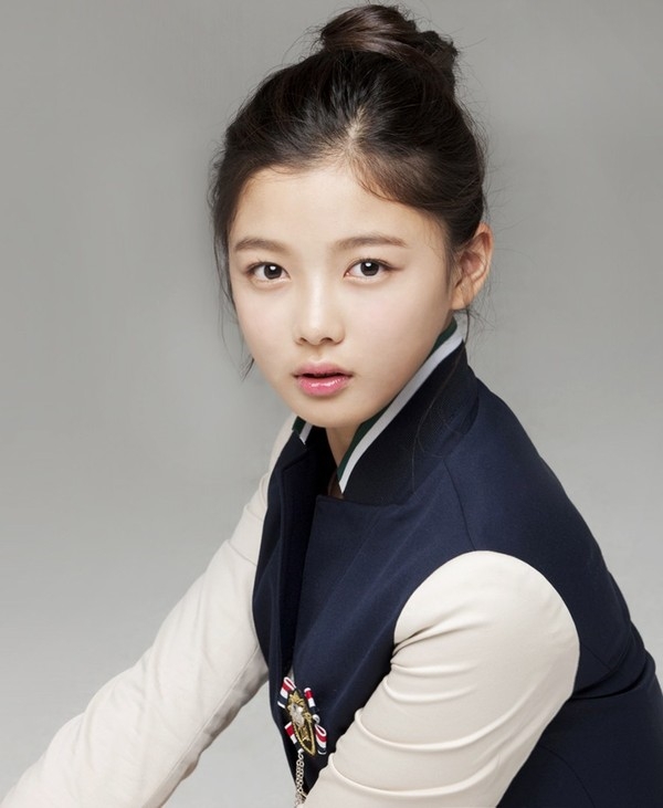 Sao nhí Kim Yoo Jung "mê mẩn" Song Hye Kyo 3