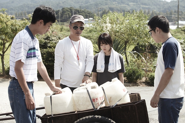 Lee Jong Suk tìm cách cưa cẩm "tình địch" của Park Bo Young 7