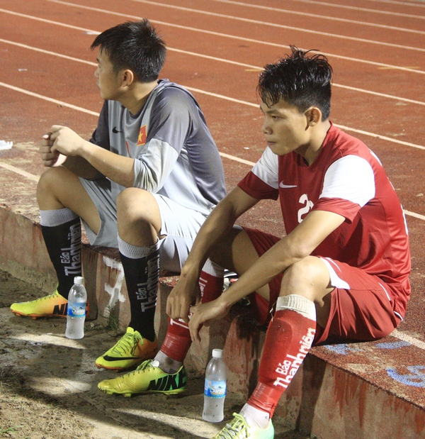 Chùm ảnh: Nụ cười U19 HAGL và những giọt nước mắt U21 Việt Nam 9