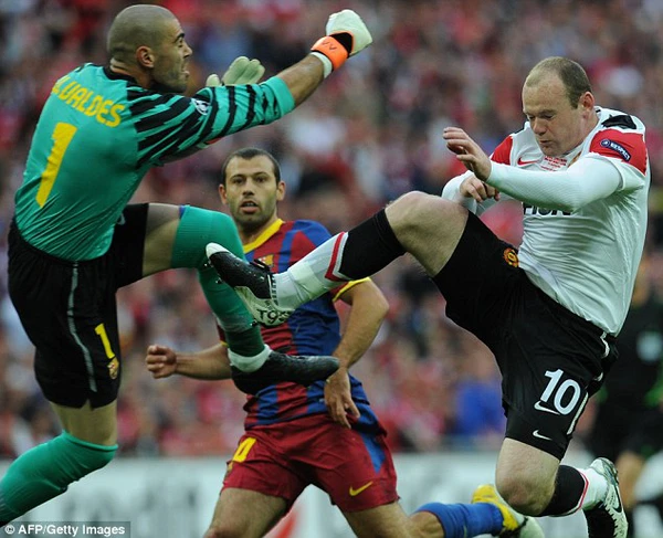 Điểm tin sáng 24/10: Valdes có thể gia nhập Manchester United 1