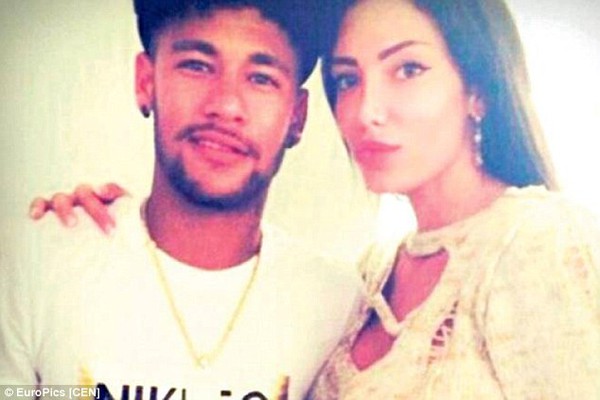 Neymar chơi trội, thuê chuyên cơ tới Serbia đón bạn gái siêu mẫu 2