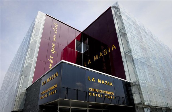 Lò La Masia của Barcelona "vô đối" về đào tạo trẻ  1