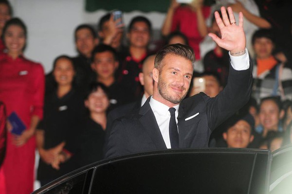 Cận cảnh vẻ quyến rũ chết người của David Beckham khi đi dự tiệc tại Hà Nội 3