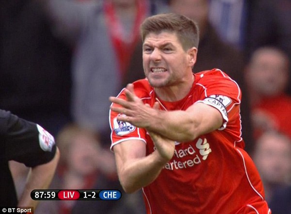 Liverpool thua oan uổng v&igrave; quả penalty r&otilde; mười mươi bị từ chối 2