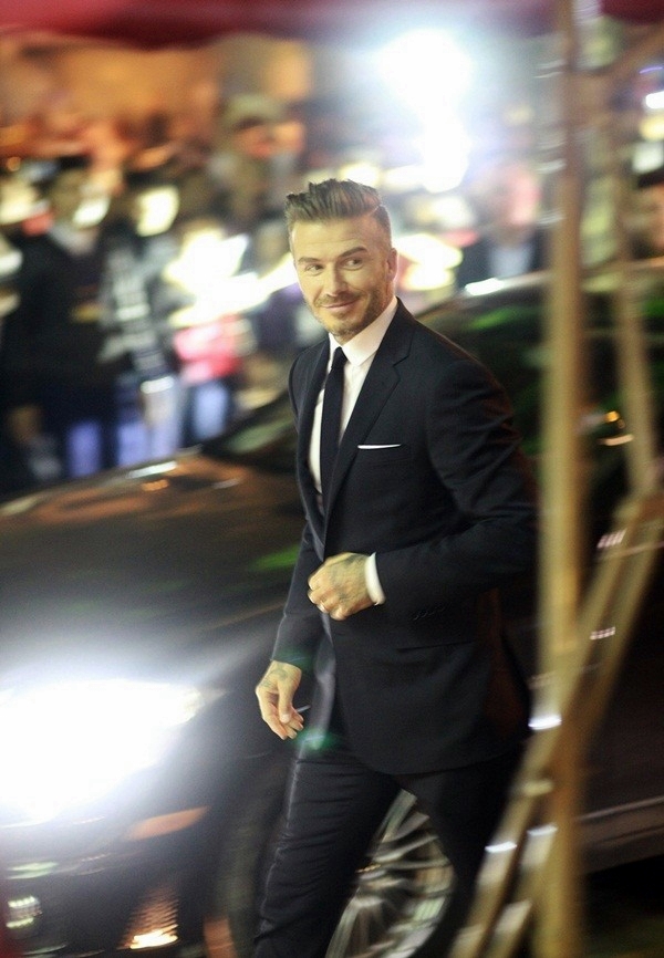 Những khoảnh khắc "đẹp tới từng cm" của Beckham tại Việt Nam 4