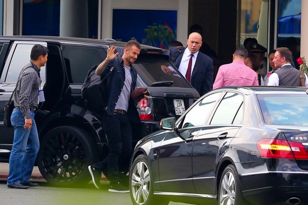 Những khoảnh khắc "đẹp tới từng cm" của Beckham tại Việt Nam 18