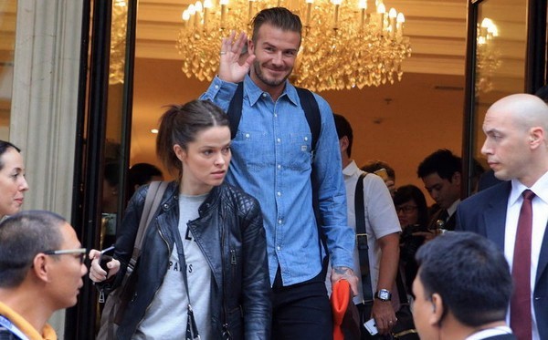 Những khoảnh khắc "đẹp tới từng cm" của Beckham tại Việt Nam 8