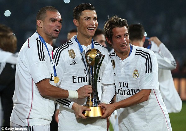 Ronaldo lập kỷ lục vô tiền khoáng hậu sau chức vô địch FIFA Club World Cup 1