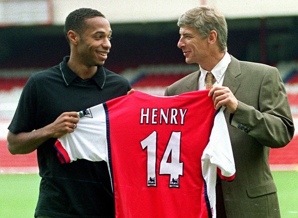 Sự nghiệp đầy vinh quang của "con trai thần gió" Thierry Henry 4