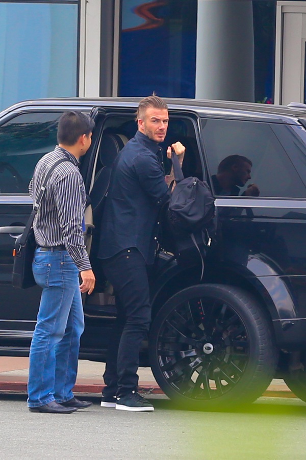 Beckham vẫy tay chào người hâm mộ trước khi rời Việt Nam 4
