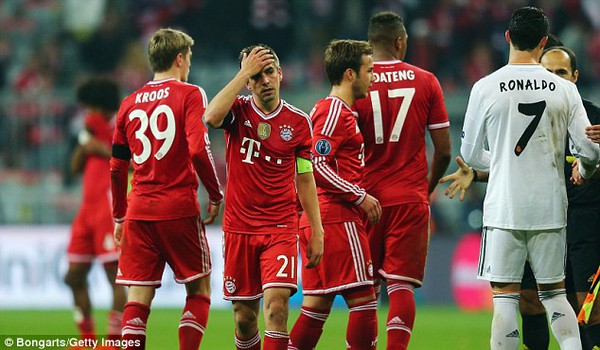 Bayern Munich v&agrave; chặng đường c&ograve;n lại: Nỗi khổ của &ldquo;kẻ độc h&agrave;nh&rdquo; 1