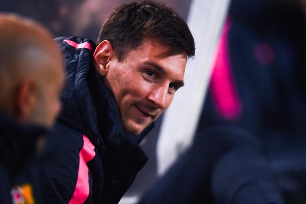 Messi giận tím mặt vì bị đẩy lên ghế dự bị 1