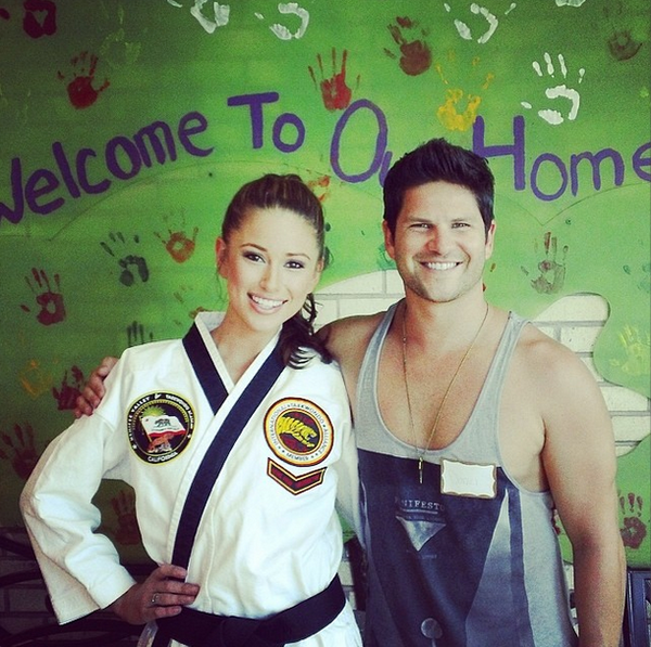 &Aacute; hậu Ho&agrave;n vũ 2014 Nia Sanchez l&agrave; cao thủ Taekwondo 8