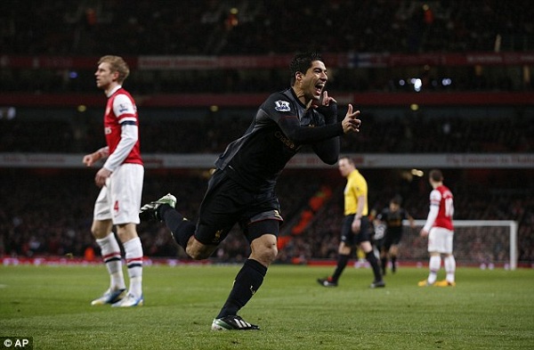 Arsenal - Liverpool: Hút chết 1