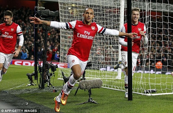 Arsenal - Liverpool: Hút chết 3