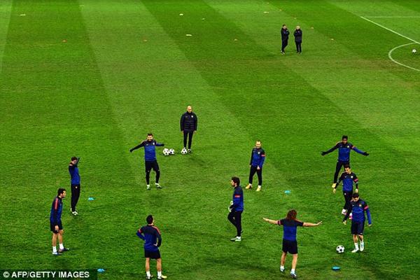 Massimiliano Allegri: &ldquo;Ch&uacute;ng t&ocirc;i kh&ocirc;ng phải l&agrave; vật hiến tế cho Barca&rdquo; 12