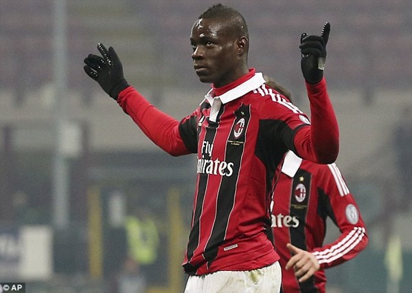Balotelli hồi sinh nhờ c&ocirc; bạn g&aacute;i mới 4