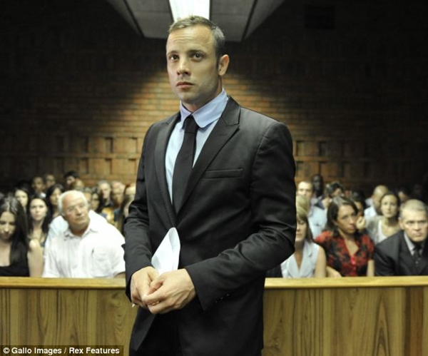 Điều tra viên buộc tội Pistorius tại tòa án từng suýt phải ngồi tù 3