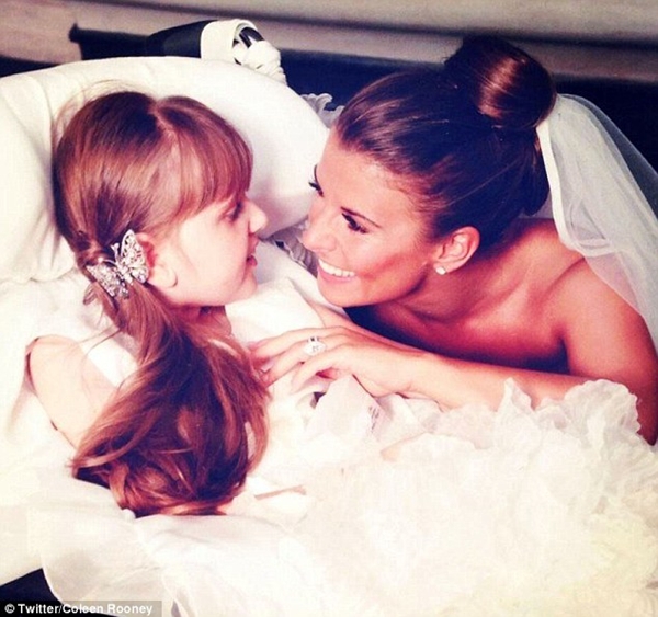 Coleen Rooney tổ chức sinh nhật cho em gái đã mất 1