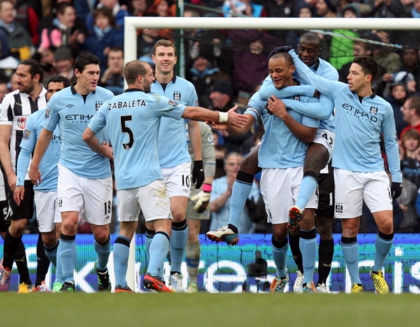Man City 4-0 Newcastle: M&agrave;u xanh hủy diệt 1