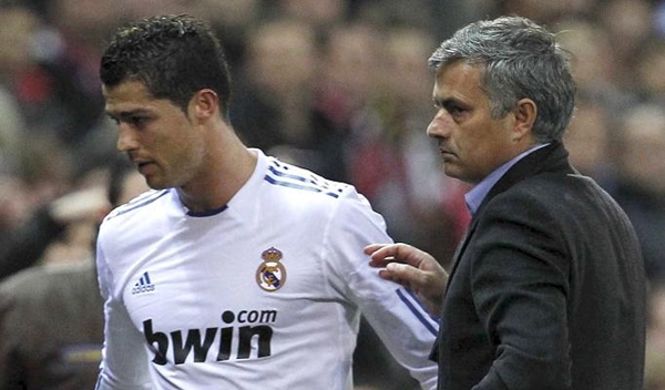 Rộ tin Mourinho sắp mang Ronaldo về Chelsea 1