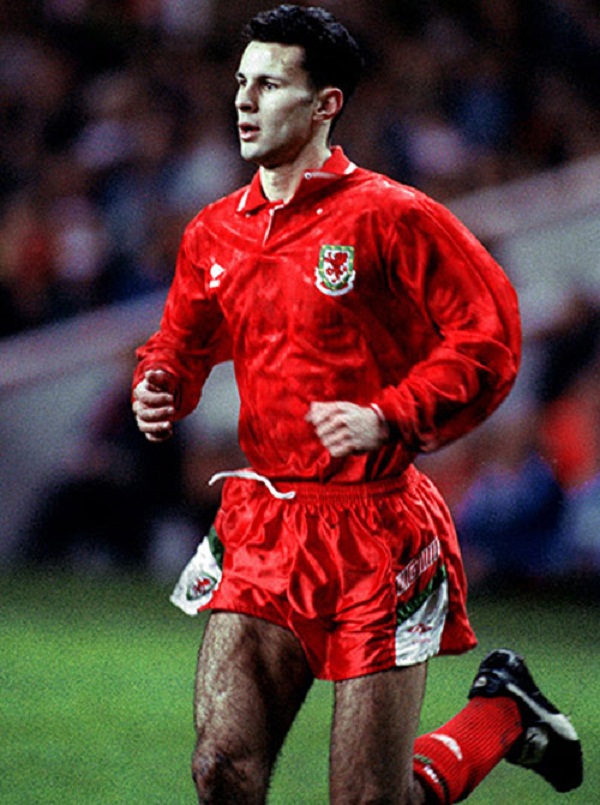 Ch&ugrave;m ảnh Ryan Giggs: 22 năm, 1 huyền thoại 3
