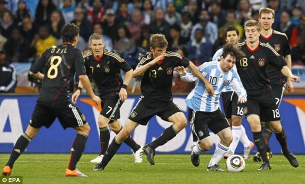 Messi, Maradona và Pele, ai hơn ai? 5