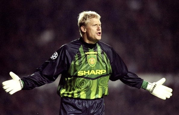 Huyền thoại của MU Peter Schmeichel sắp tới Việt Nam 3